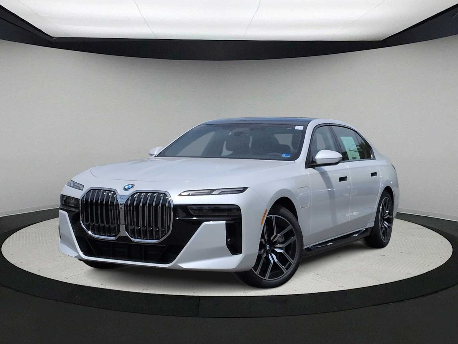 2026 BMW 750e xDrive