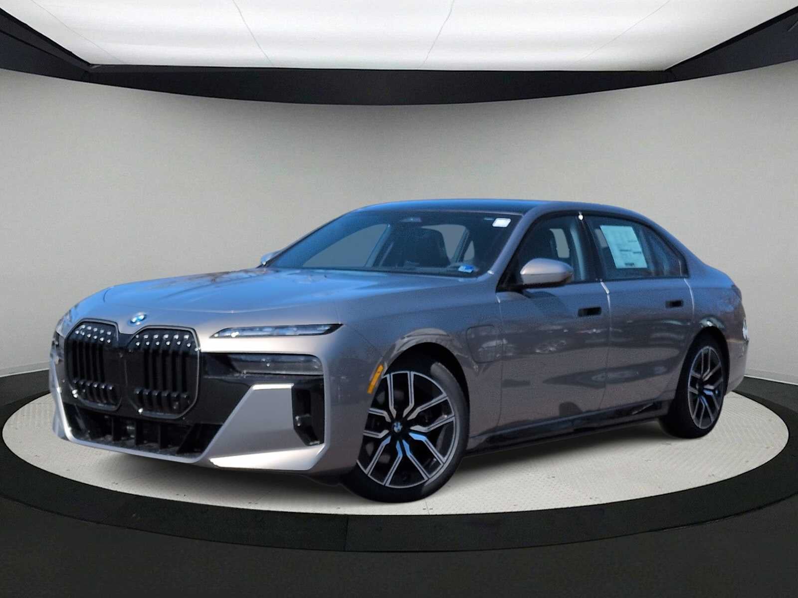2026 BMW 750e xDrive