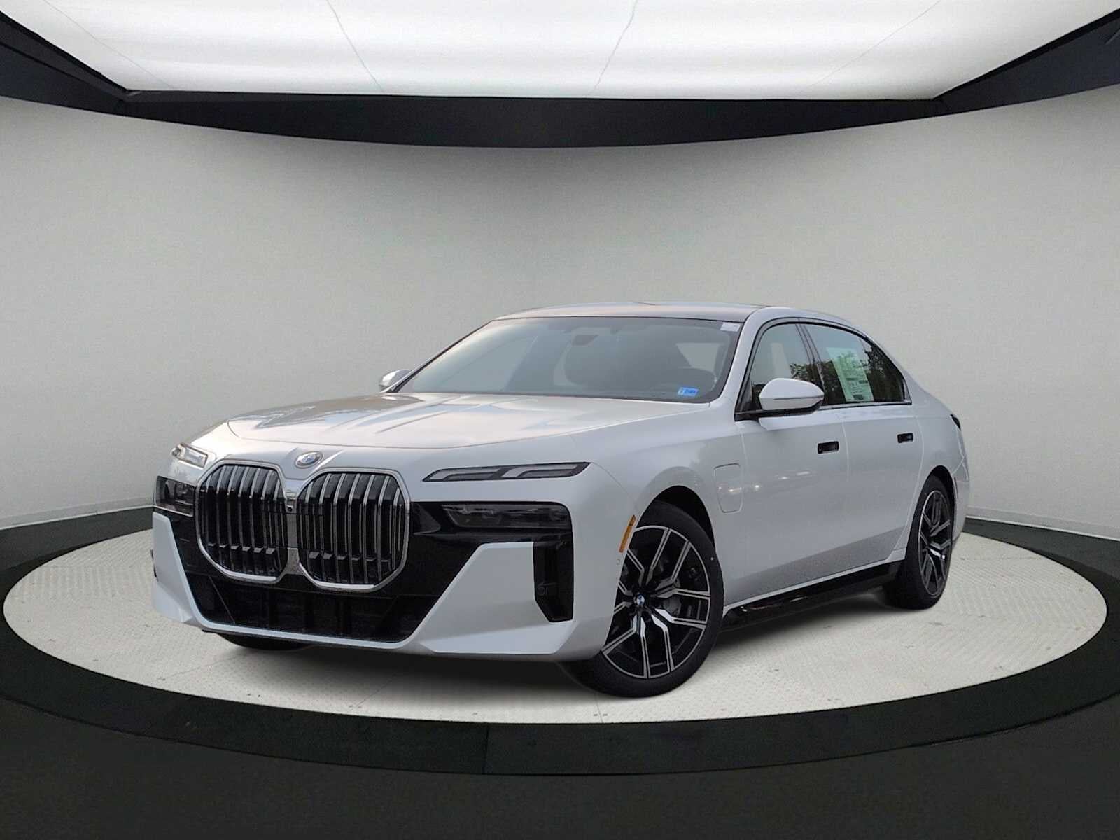 2026 BMW 750e xDrive